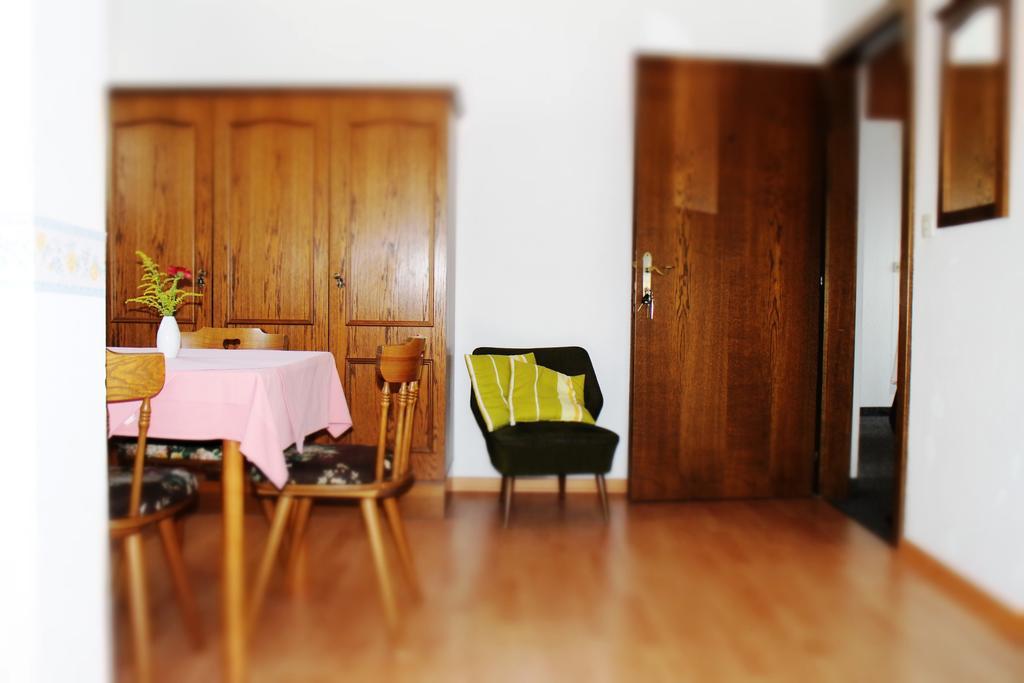 Hofer Pensionat Villach Rum bild