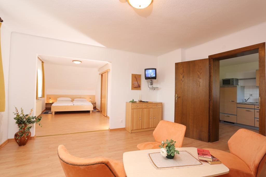 Hofer Pensionat Villach Rum bild